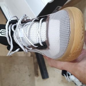 Nike Kyrie Flytrap IV